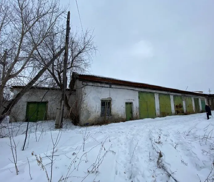 Помещения в нежилом здании гаража с пристроем Пл. 254.1 кв. м. Местоположение: Россия, Курганская обл., Далматовский район, г. Далматово, ул. Советская, 290 